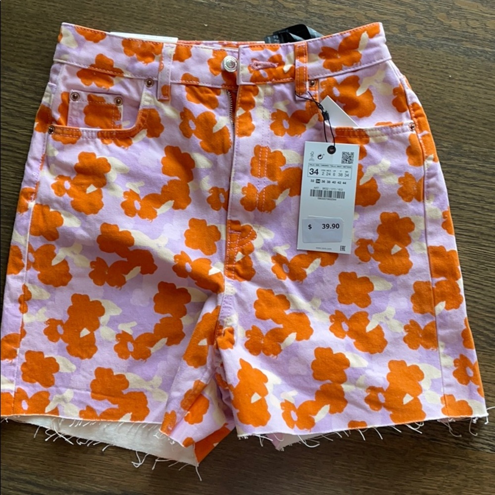 Zara shorts brand new!!